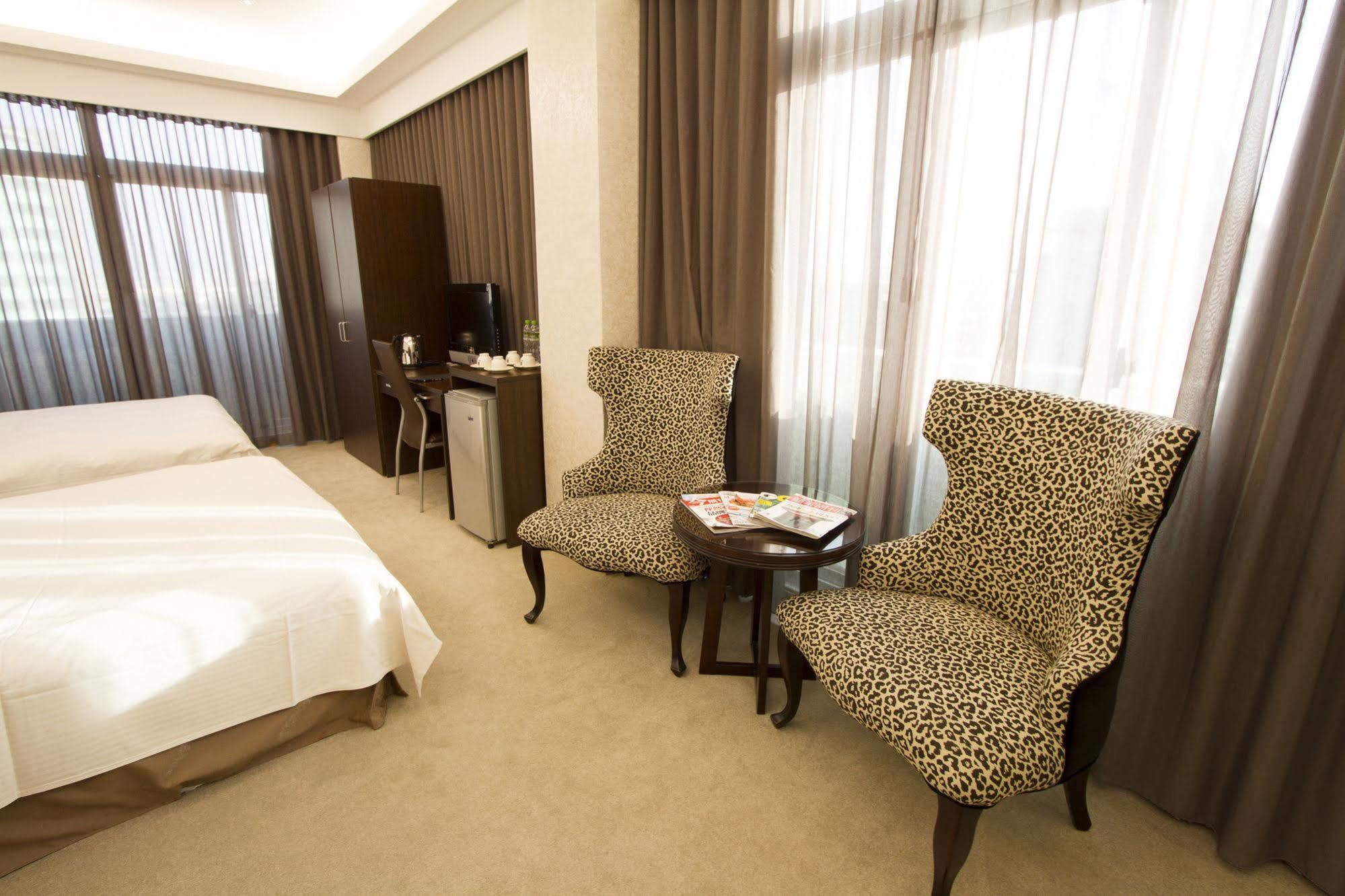 Hunt Champion Hotel Taichung Exterior photo